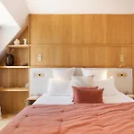 Maison Galante\'S Apartments With Services In La Madeleine - Opera